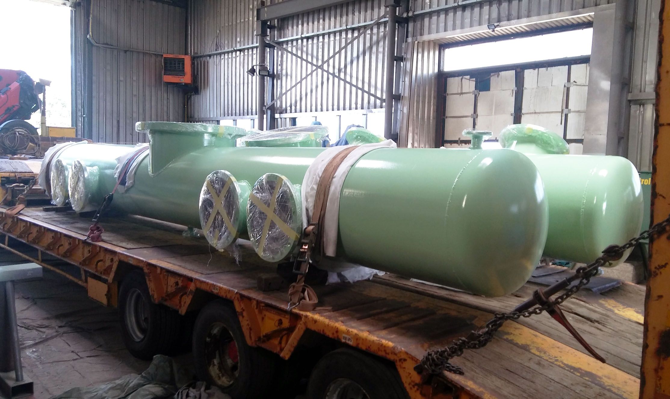 Pipe spool manifolds DN 800 over seven meters long and with a volume of 3,600 l