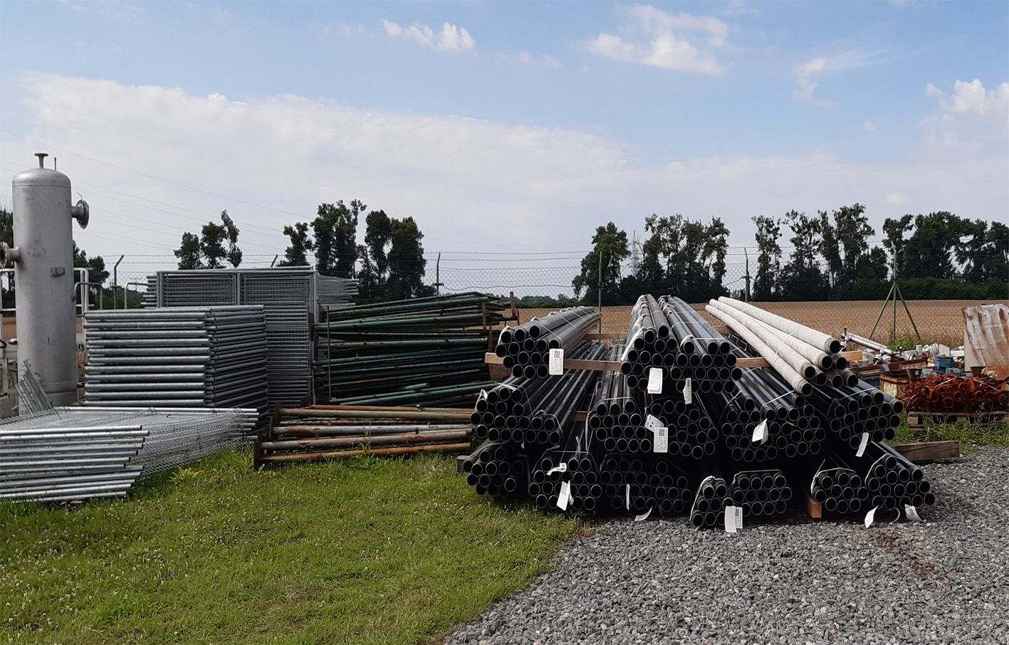 Supply of tubes and fittings for pipeline transport of mine water